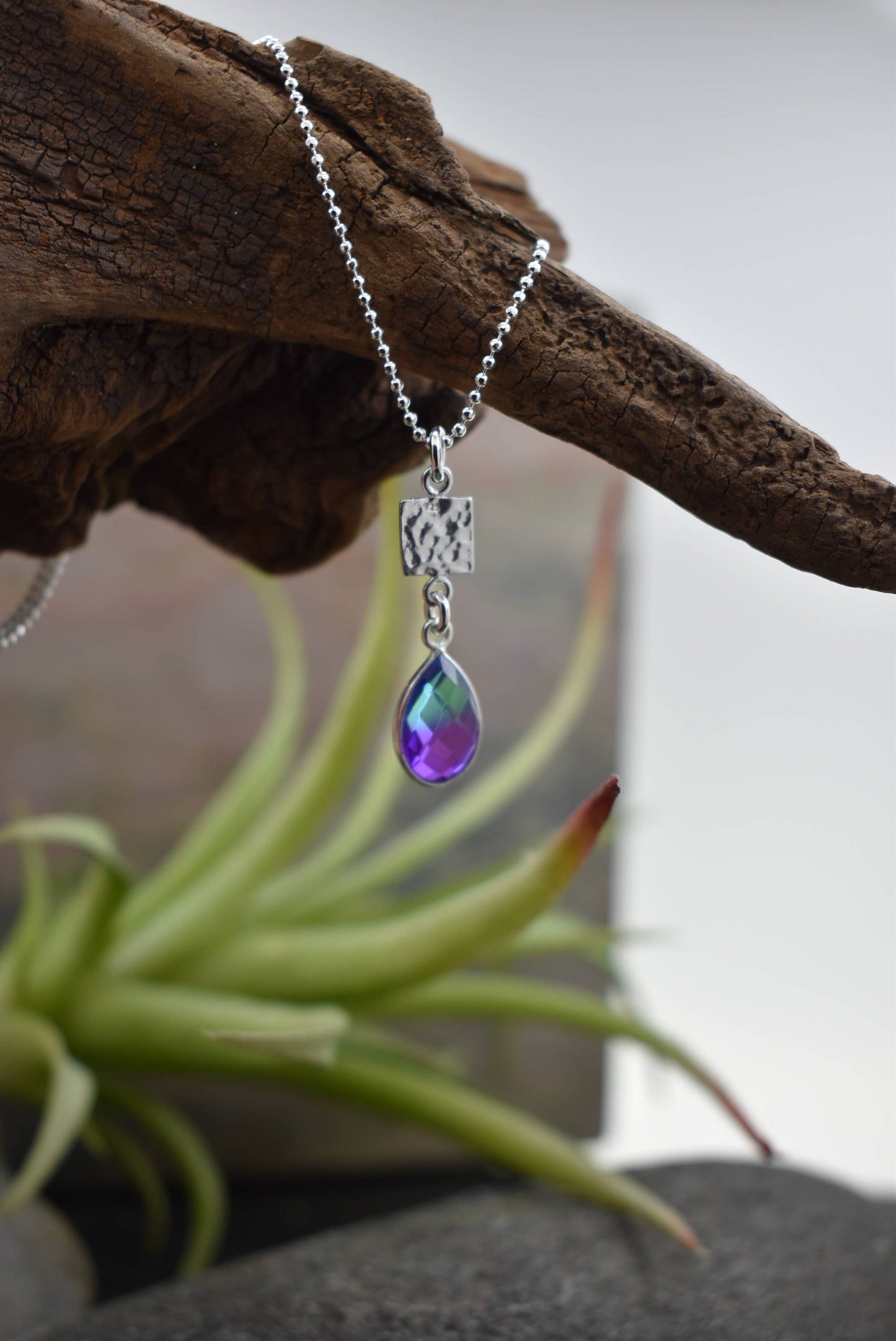 NECKLACE - STERLING SILVER OMBRE QUARTZ DROP