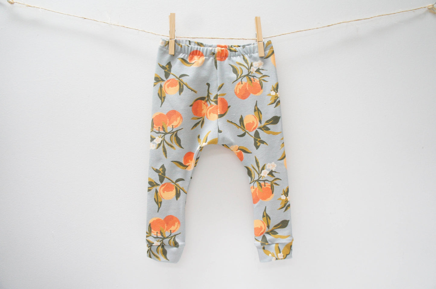 "NEW" LEGGINGS - VINTAGE PEACHES (HANDMADE) BABY Size 6-9 Months