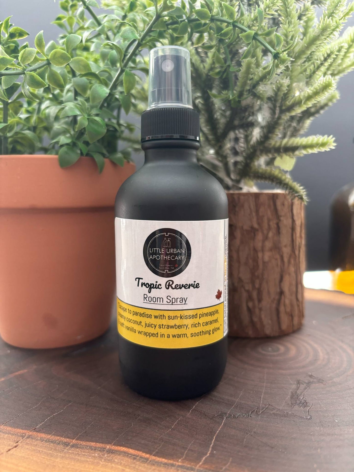 "NEW" PREMIUM ROOM SPRAY - TROPIC REVERIE