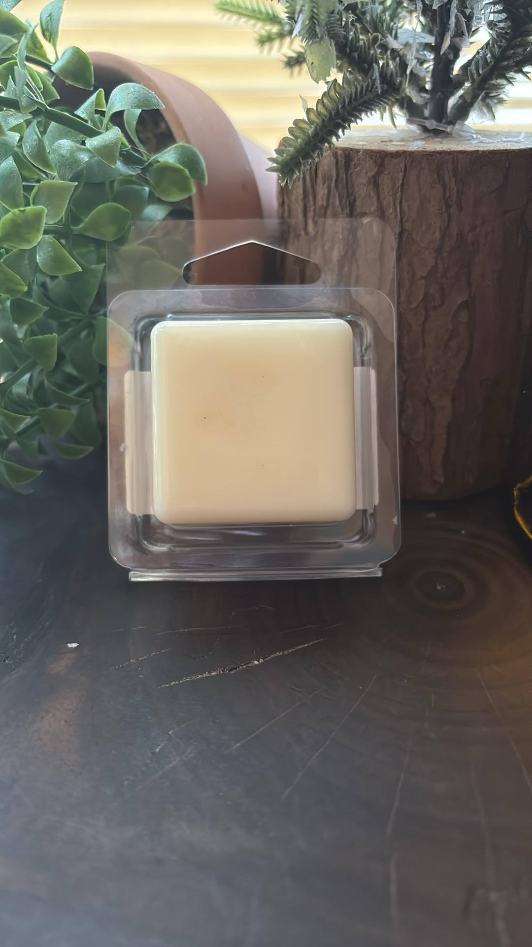 "NEW" WAX MELT - SOY - TROPIC REVERIE (Pina Colada)