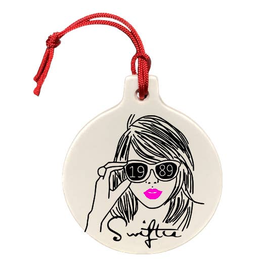 "NEW" ORNAMENT - TAYLOR SWIFT "I'M A SWIFTIE"