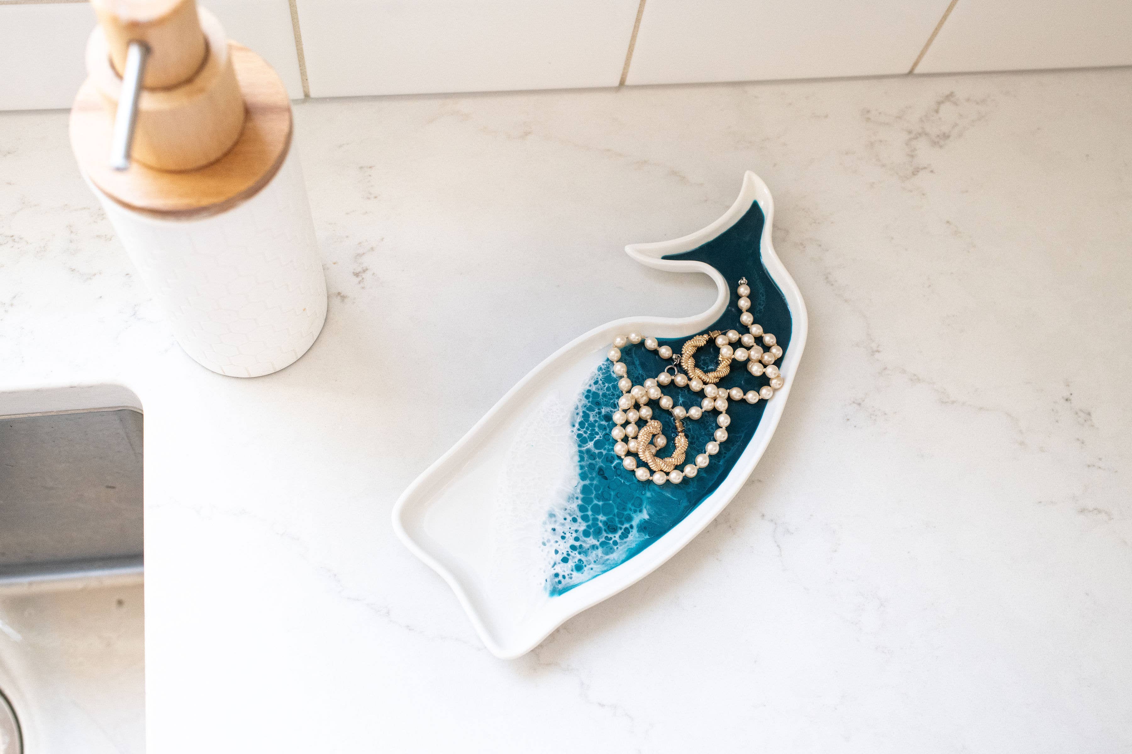 WHALE SHAPED CERAMIC & RESIN TRAY  – Ocean Vibes - Coastal Serveware