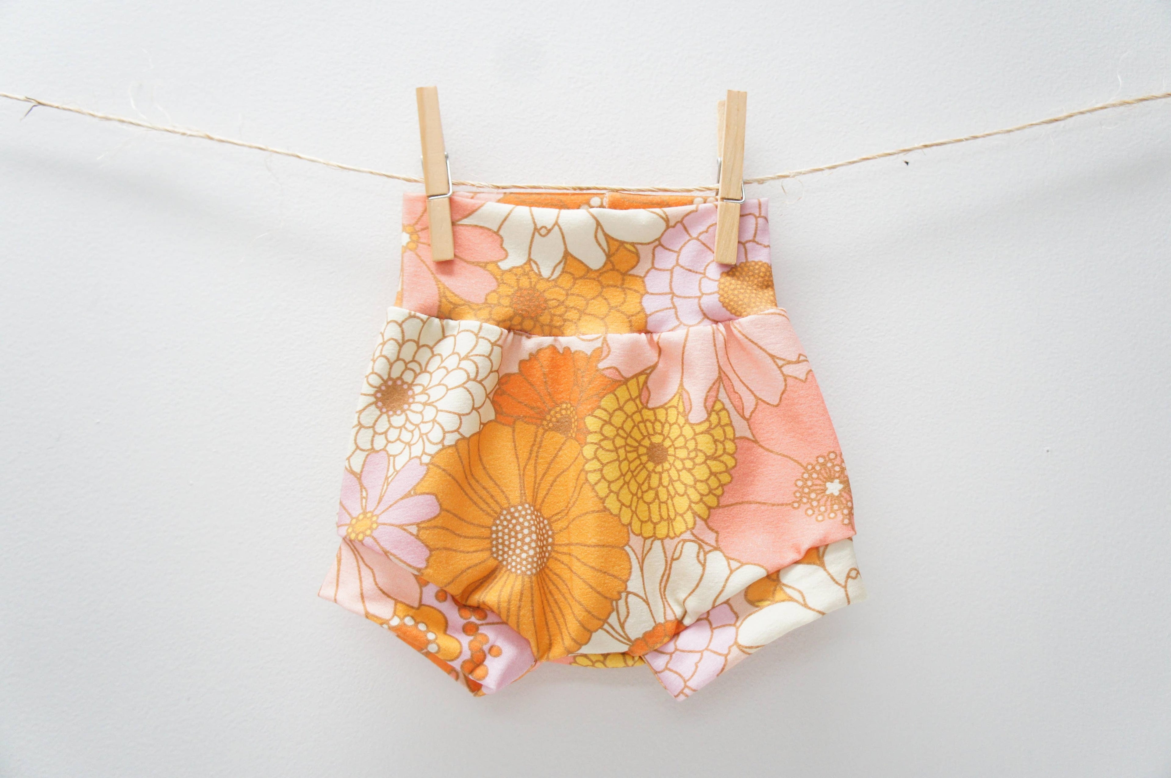 "NEW" SHORTIES - BABY COTTON SPANDEX FLOWER POWER 3-6 Months