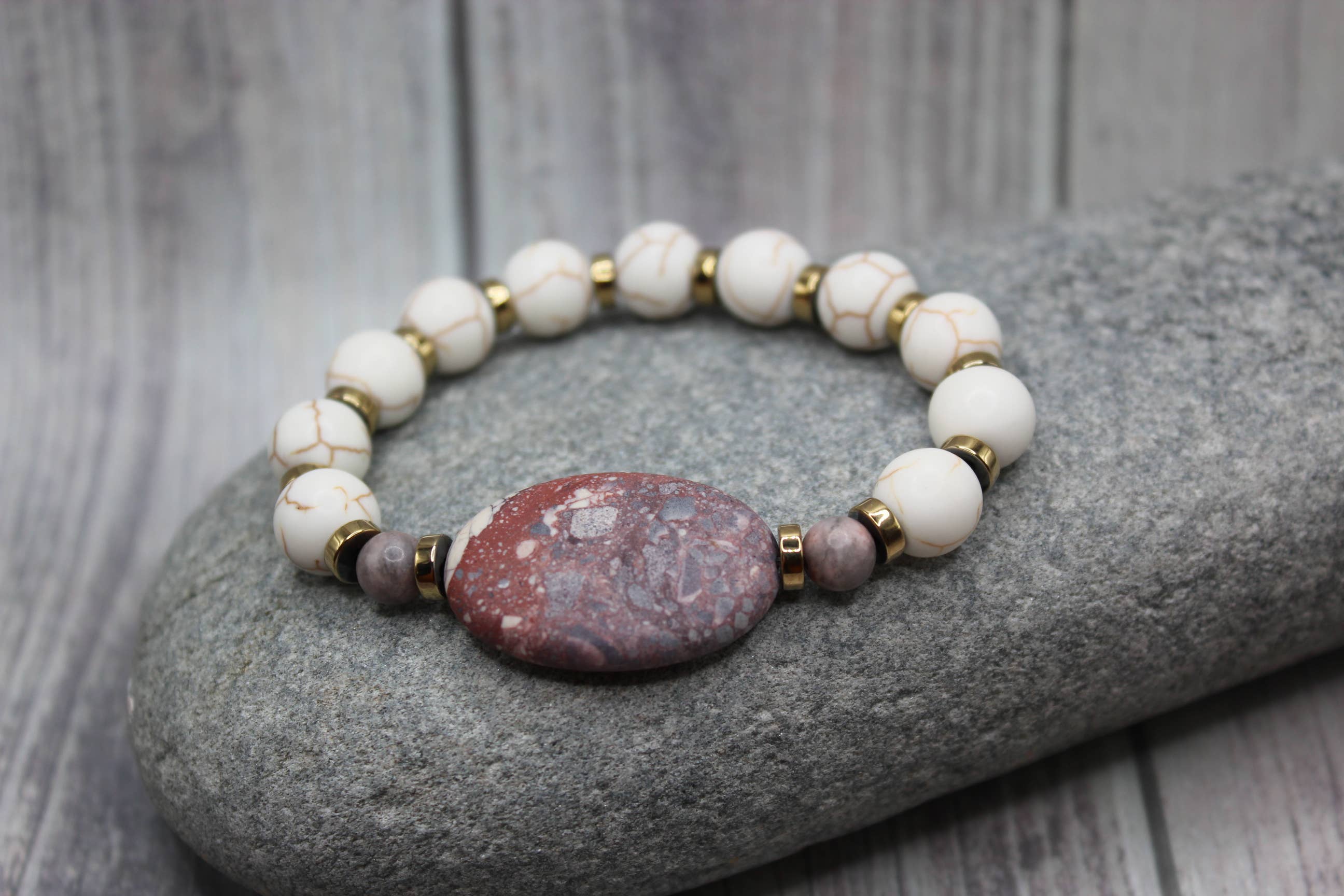 "NEW" BRACELET - WHITE HOWLITE & TERRA ROSA JASPER