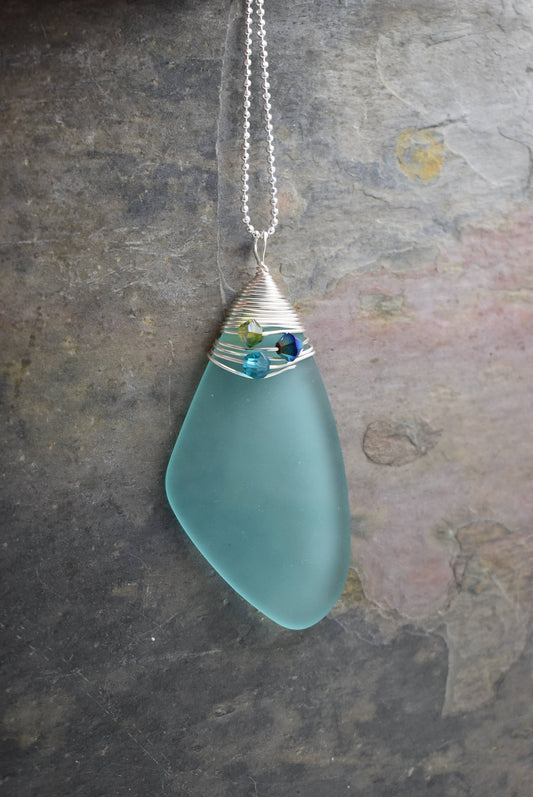 NEW - NECKLACE - SEA-INSPIRED RECYCLED GLASS & SWAROVSKI CRYSTALS