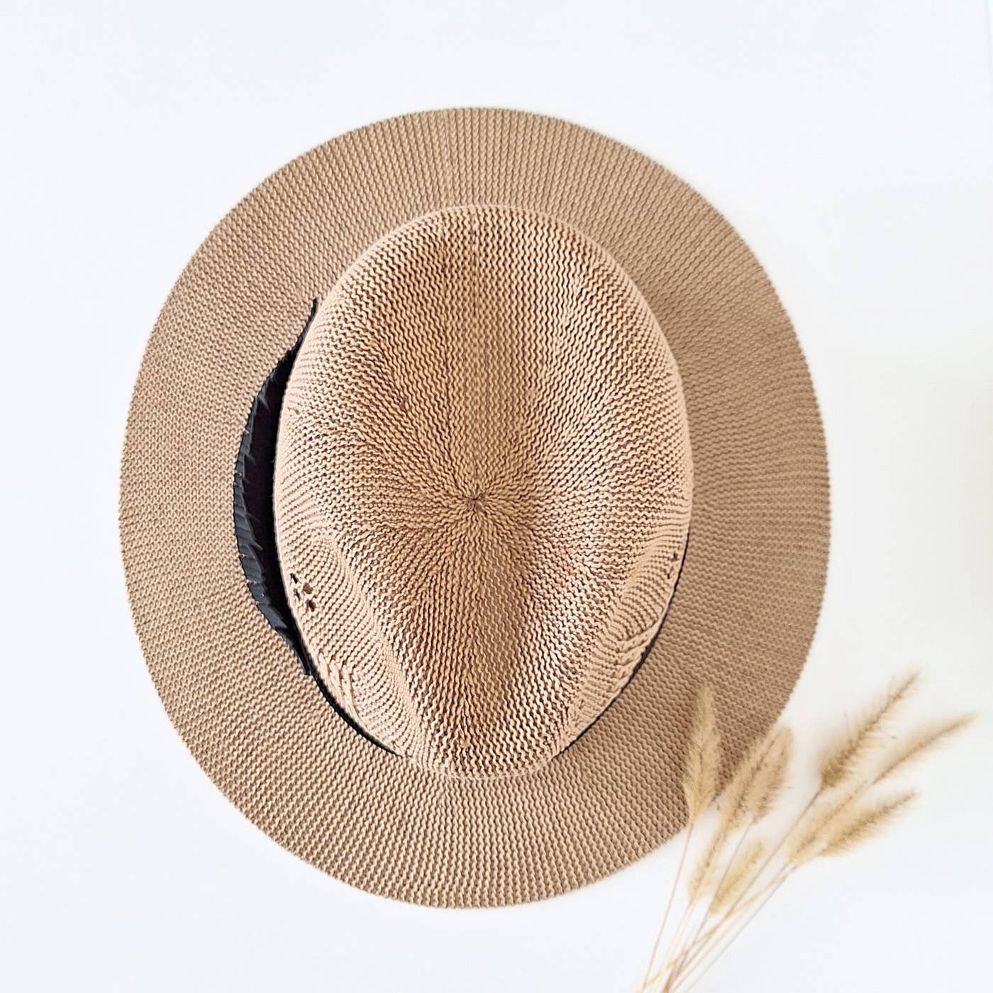 "NEW" FEDORA HAT - BOHO WOVEN With Hand-Carved Black Leather Feather Band