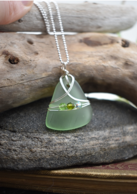 "NEW" NECKLACE - PENDANT RECYCLED GLASS - Spring Green with Swarovski Accents
