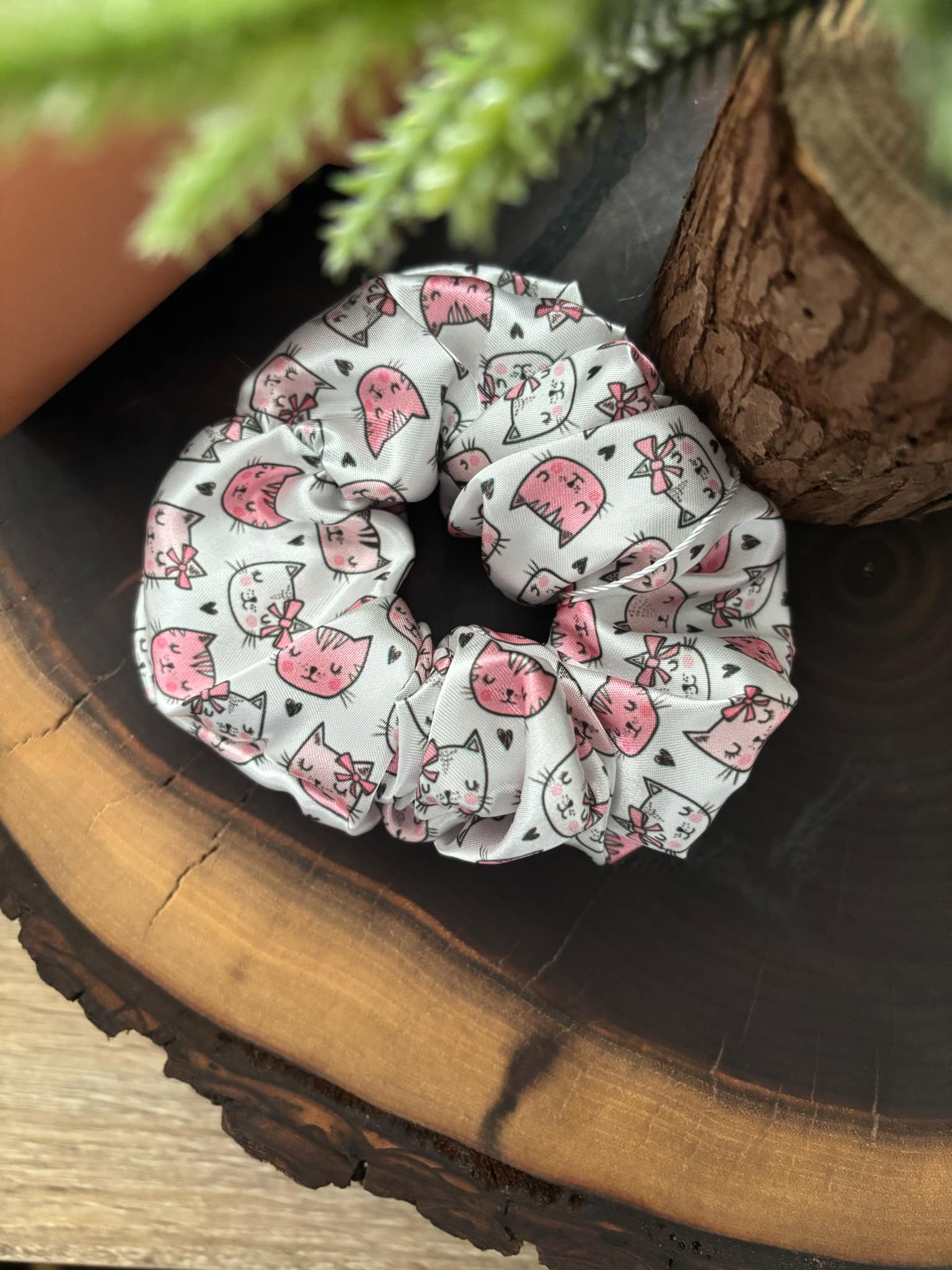 "NEW SCRUNCHIE - SATIN - PINK CATS