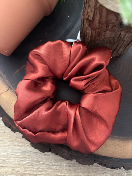 "NEW" SCRUNCHIE - SATIN - AUBURN