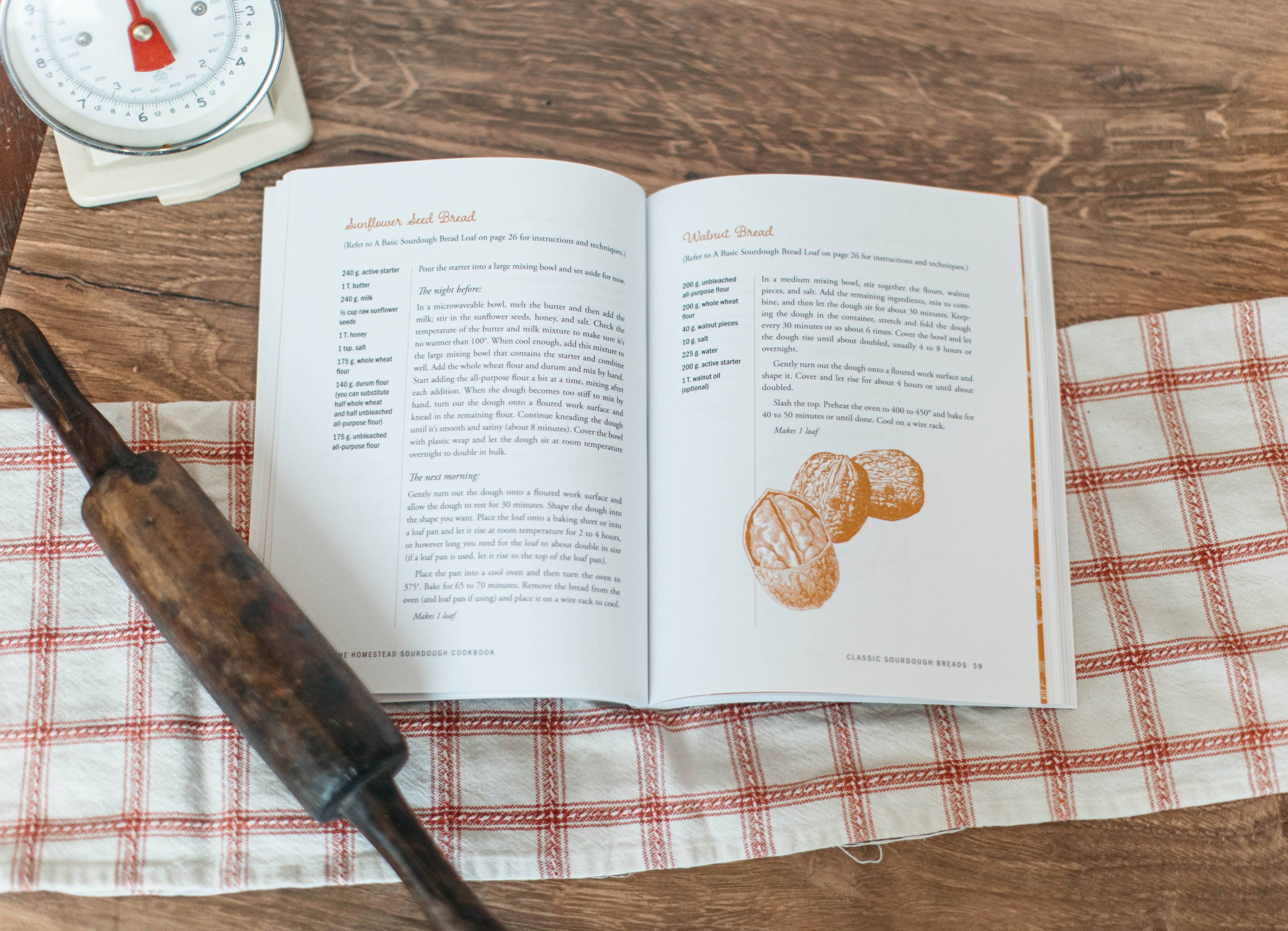 THE ULTIMATE SOURDOUGH COOKBOOK: 100+ Recipes for Bread, Bagels, Biscuits & More