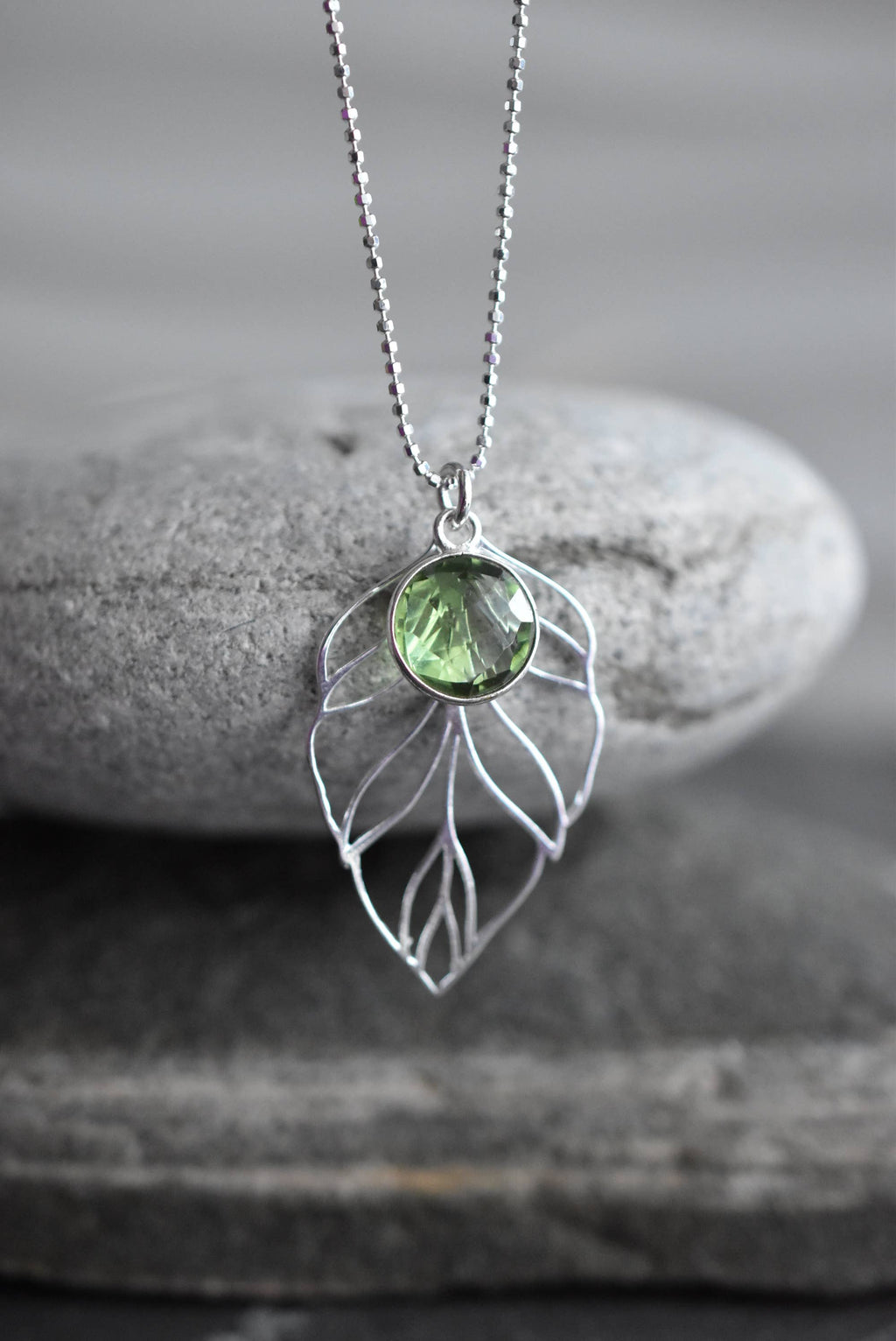 NECKLACE - Green Amethyst Leaf – Sterling Silver Nature-Inspired Elegance